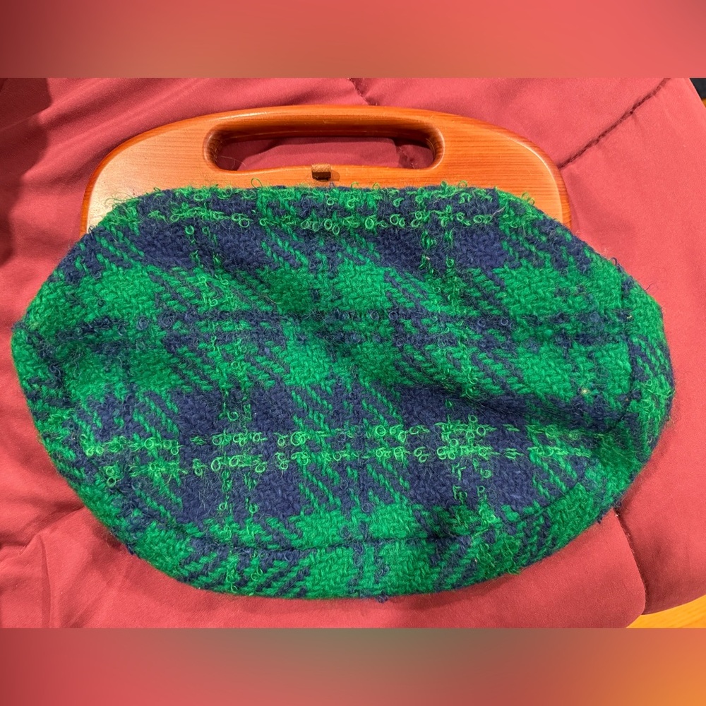 Vintage Hand Loomed Purse! ✨